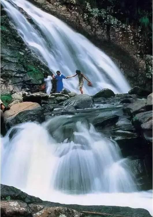 永安天宝岩