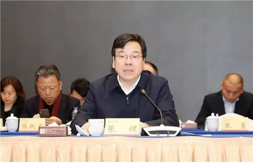 湖南省政协副主席,省工商联主席张健作工作报告