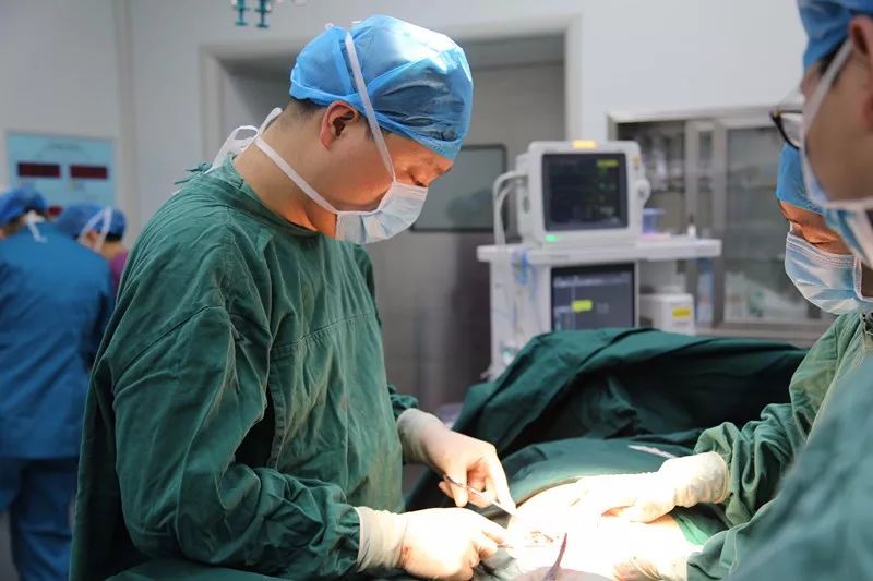 临泉泉河医院 | 260斤超重产妇成功生产,胎儿脐