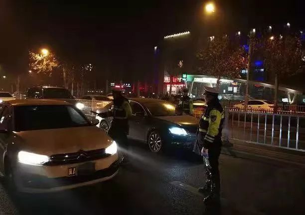 省公安厅交管局曝光10起严重交通违法案例