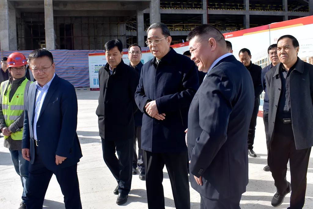 姜志刚(中)调研银川桃园民族颐养中心项目