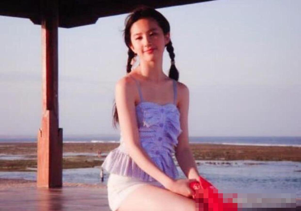 原創 劉亦菲18歲舊照才是美，清新甜美宛如鄰家小妹 娛樂 第3張