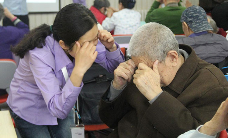 解决问题,参与社区活动的能力,家居嗜好,自我照料等6大项目去评量病人