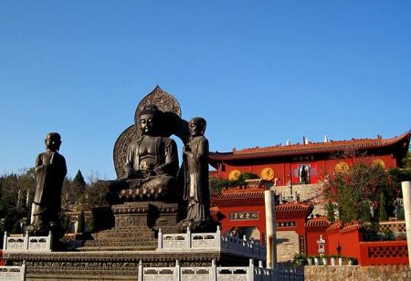 圆融寺,又名圆融无碍禅寺,始建于东晋永和七年,即公元351年,距今已有