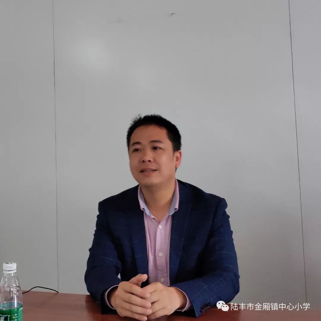 经镇小学教工党支部大会举手表决,同意接收郑木摇,陈丽莎,卓诗羽,郑少