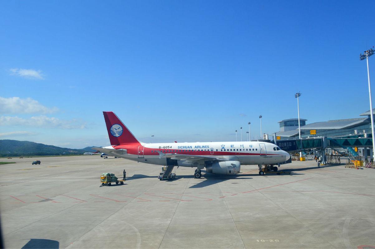 江西第一大国际机场,拥有航线132条,直追武汉天河国际机场