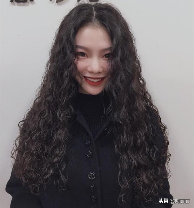 全头烫长发21款很美很女人很洋气