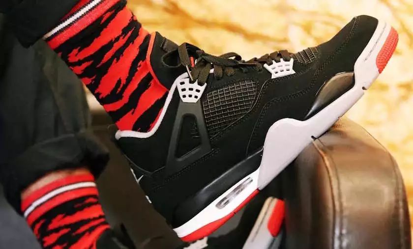 帅就完事了！Air Jordan 4 Bred 上脚如何？