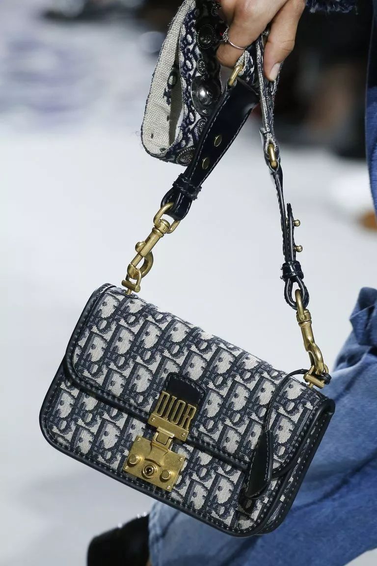 沖鴨！Chanel、LV、Gucci…2019最值得買的大牌包是這16個！ 時尚 第37張