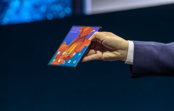 华为首款5G折叠屏手机HUAWEI Mate X耀世亮相-科记汇