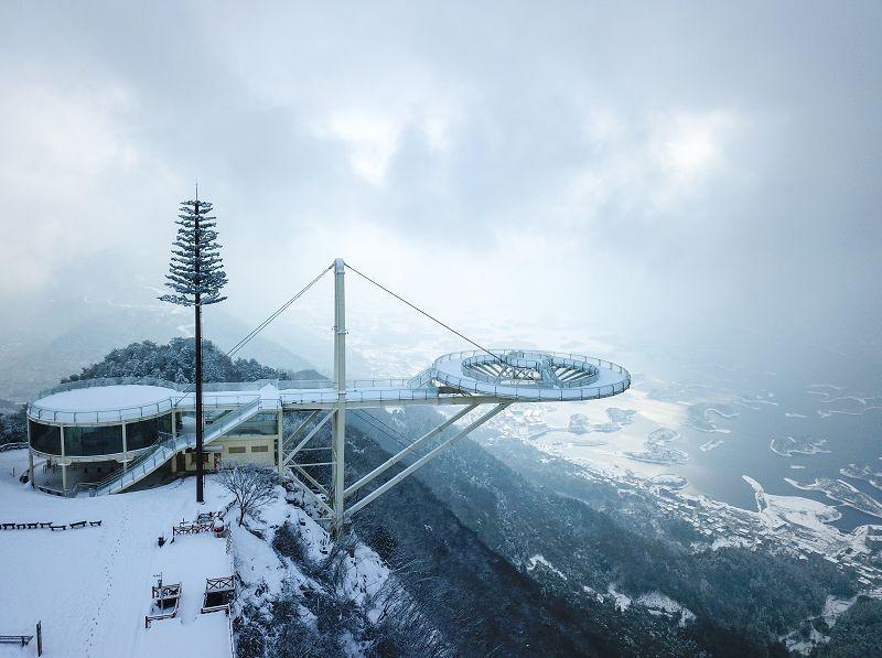 湖北天空之城惊现大雪,江浙沪人民种太阳成功!