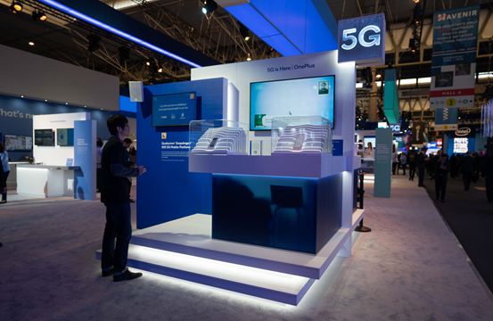 《一加手机携首款5G手机亮相MWC2019 带来5G云游戏体验》