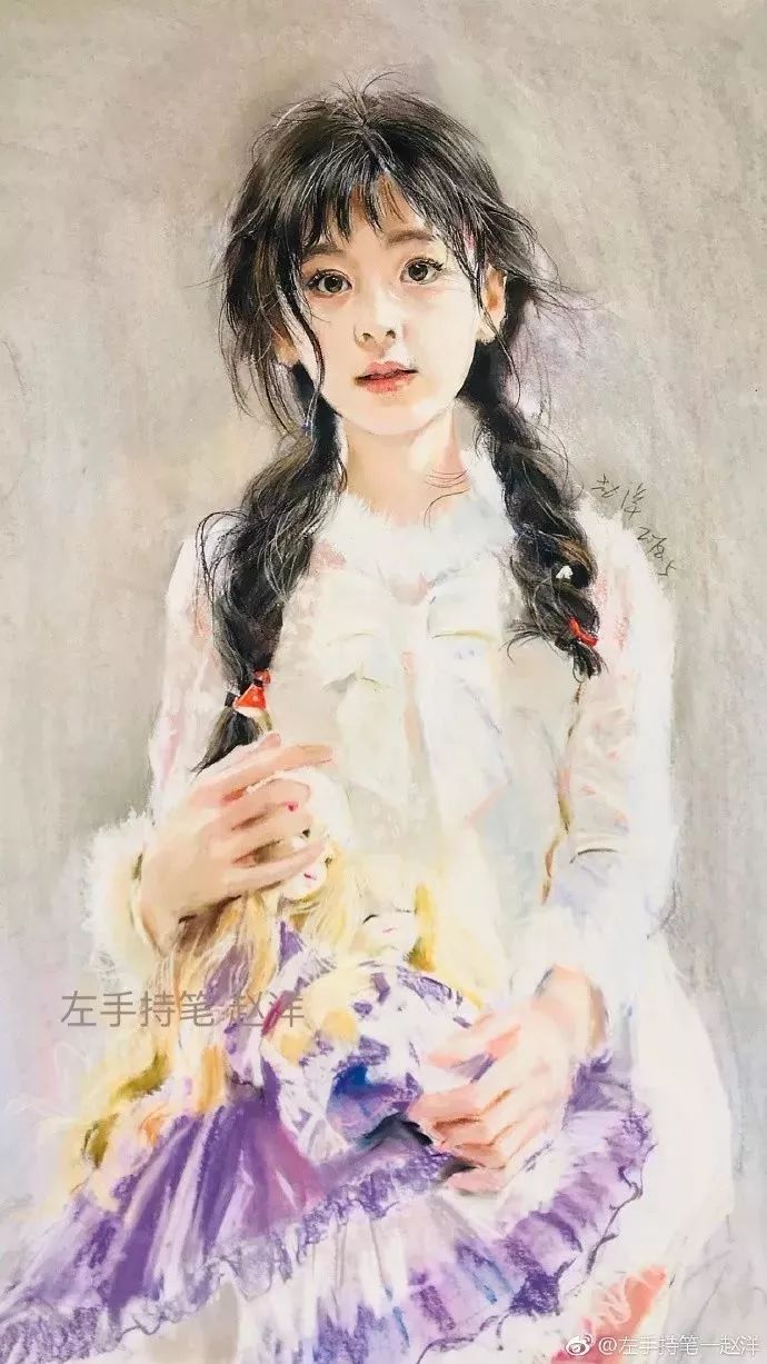 央美毕业的他色粉肖像素描等作品火爆网络惹大批粉丝追捧