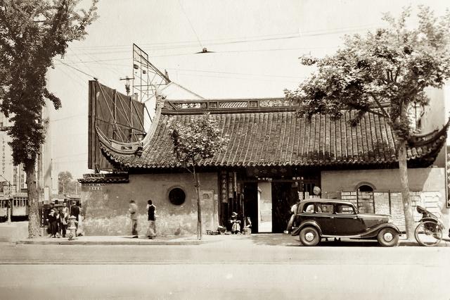 上海老照片1920年，很中国化很繁华