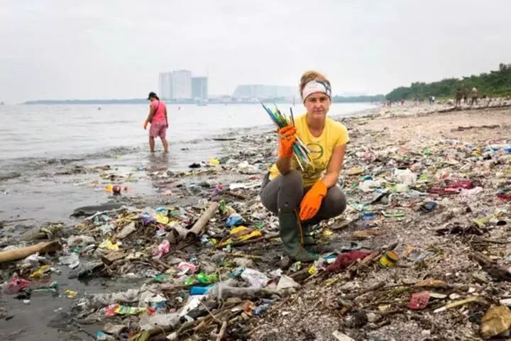 西班牙竟成塑料垃圾王国真正解决塑料污染问题从改用可降解吸管开始