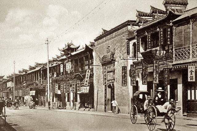 上海老照片1920年，很中国化很繁华