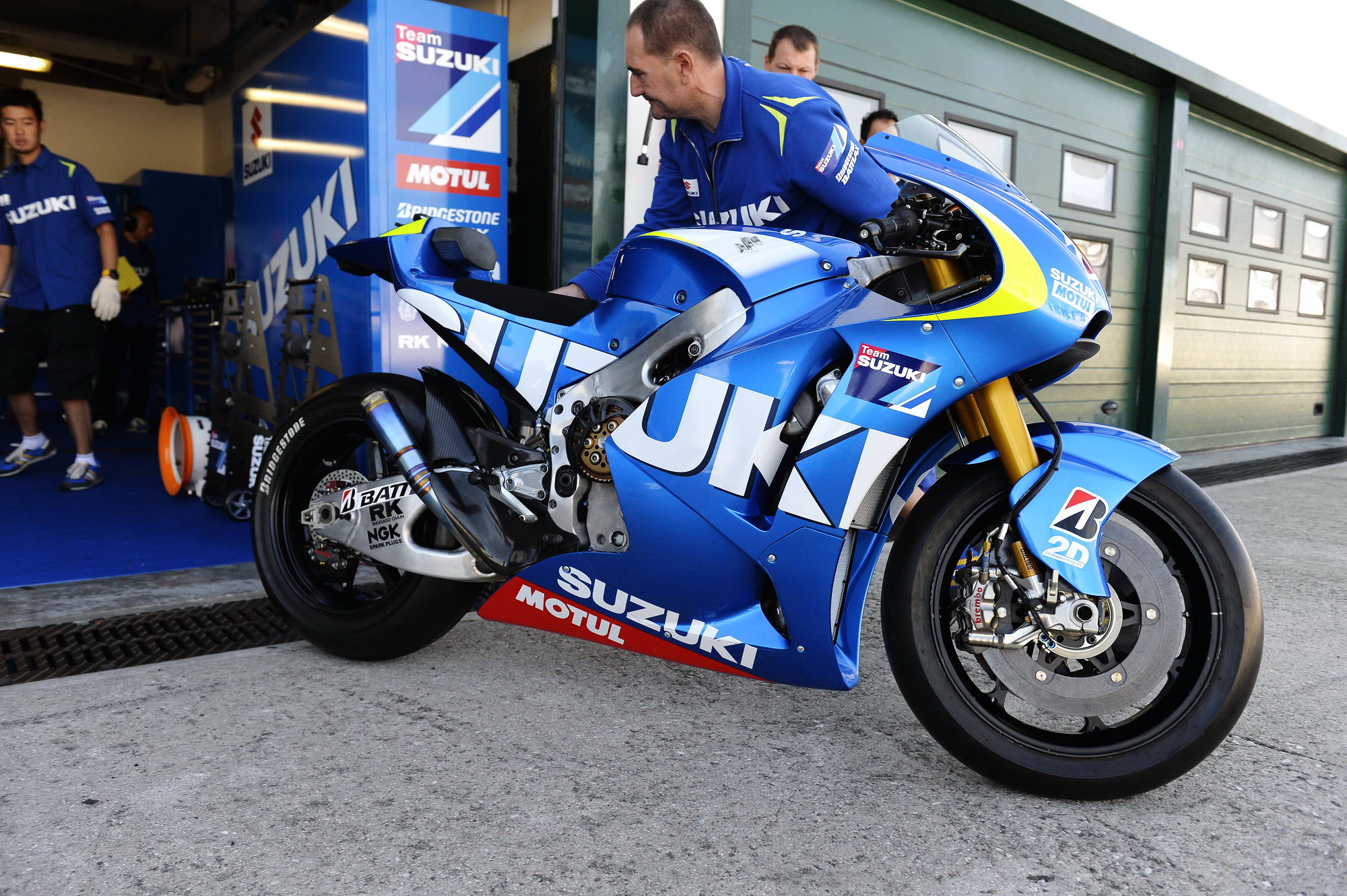 suzuki motogp 工厂赛车(4):2013,开发中的新赛车