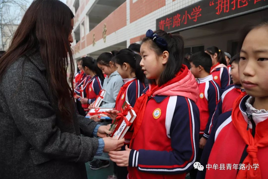 中牟县青年路小学拥抱春天梦想启航