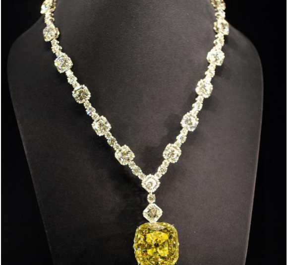 lady gaga胸前項鏈上有約2億人民幣的黃鑽石，第三位佩戴女演員 娛樂 第6張
