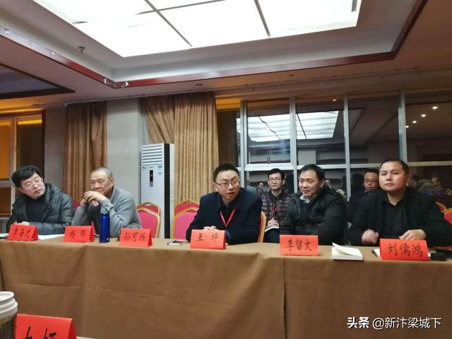 王程强,河南省儒学文化促进会副会长,郑州大学书画研究院副院长陈文魁