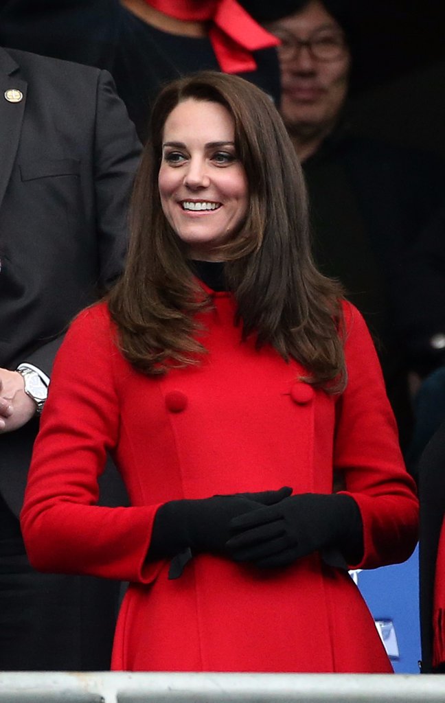 原創
            凱特王妃3穿這件1萬塊的娃娃領紅大衣，換雙鞋換個髮型又有了新意 時尚 第5張