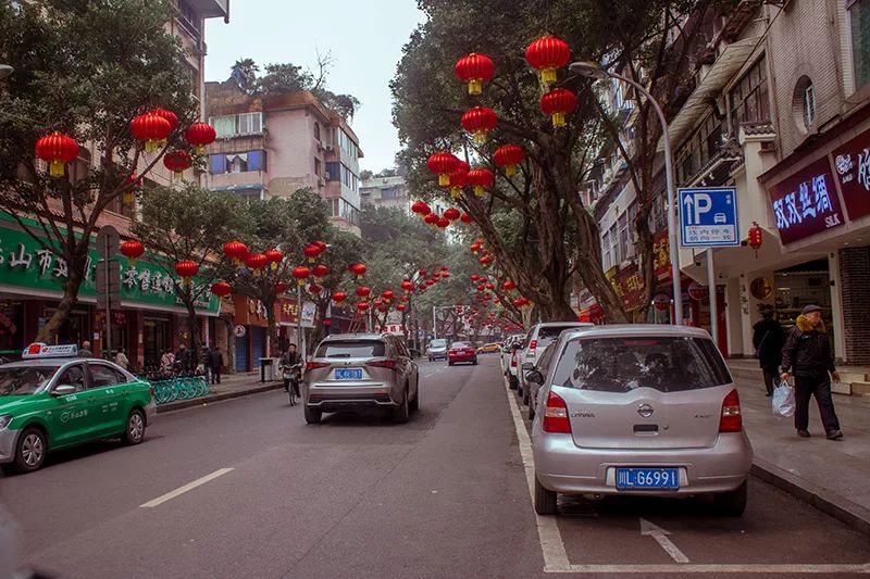 吃饭逛街停车难乐山老城区周边停车攻略来了很全