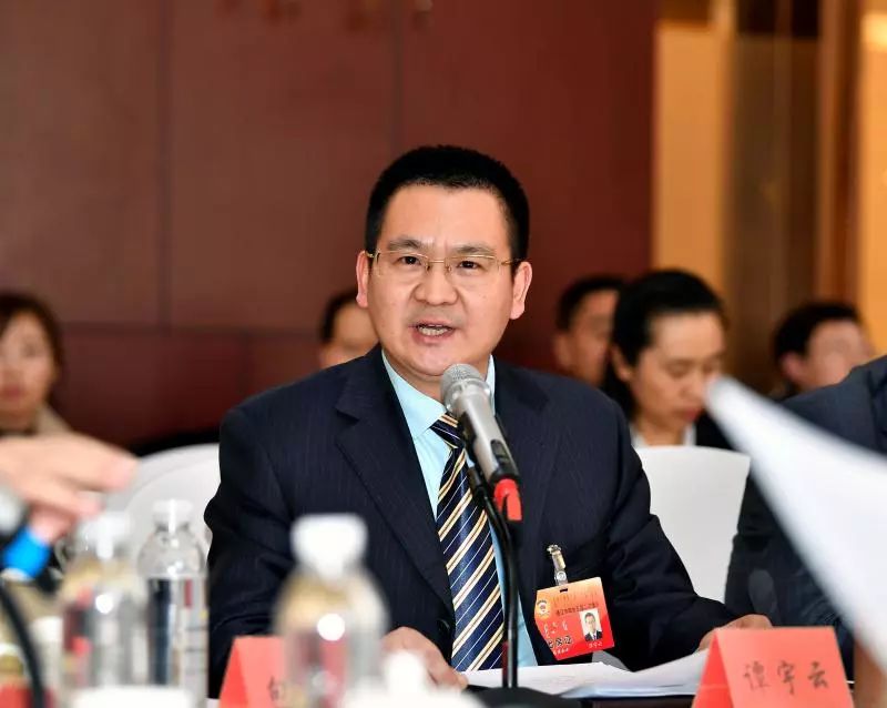 谭宇云委员在讨论政府工作报告的发言受到市委