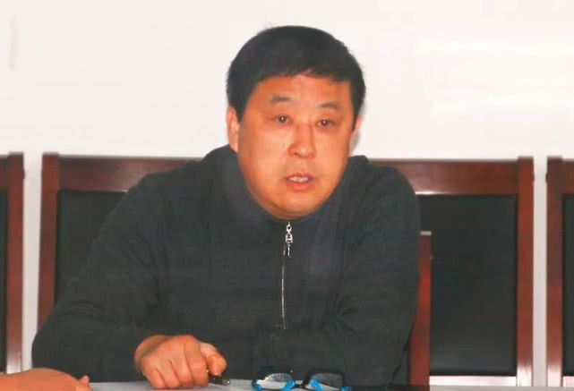 夏邑二院召开专题会议传达贯彻县委李中军副书记来村视察扶贫工作重要