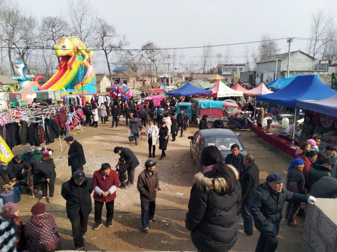 今天萧县这个集市水泄不通人山人海