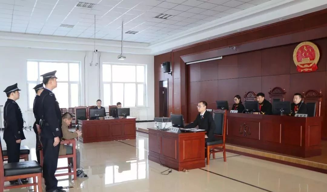 巴彦法院对夏立颖寻衅滋事案团伙成员刘立民进行公开宣判