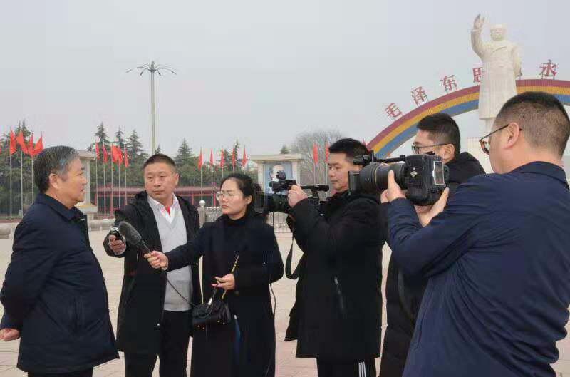 "王宏斌在接受记者采访时,介绍了南街村2018年取得的可喜成绩,并谈了