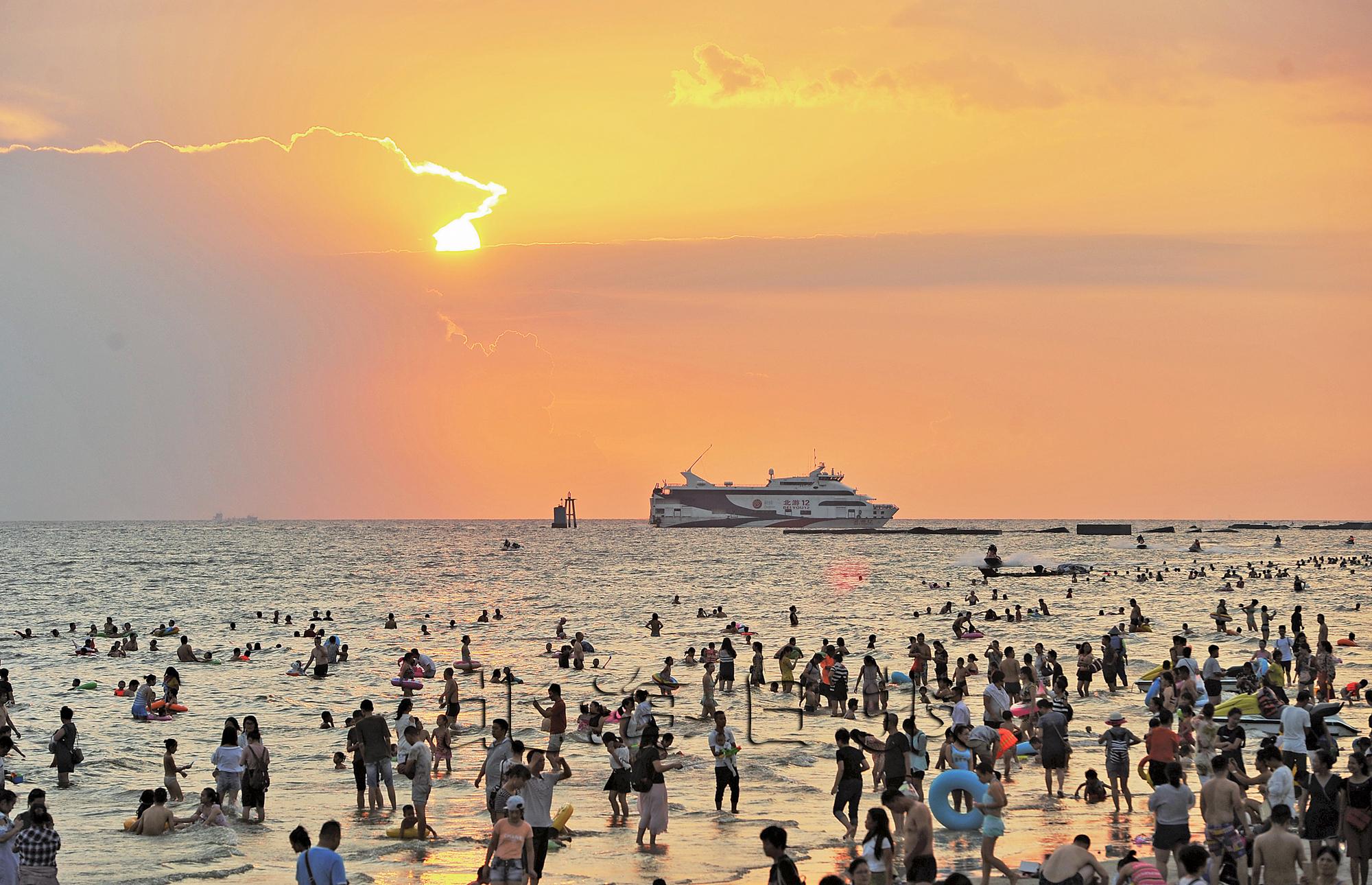 北海旅游人口_广西北海旅游地图