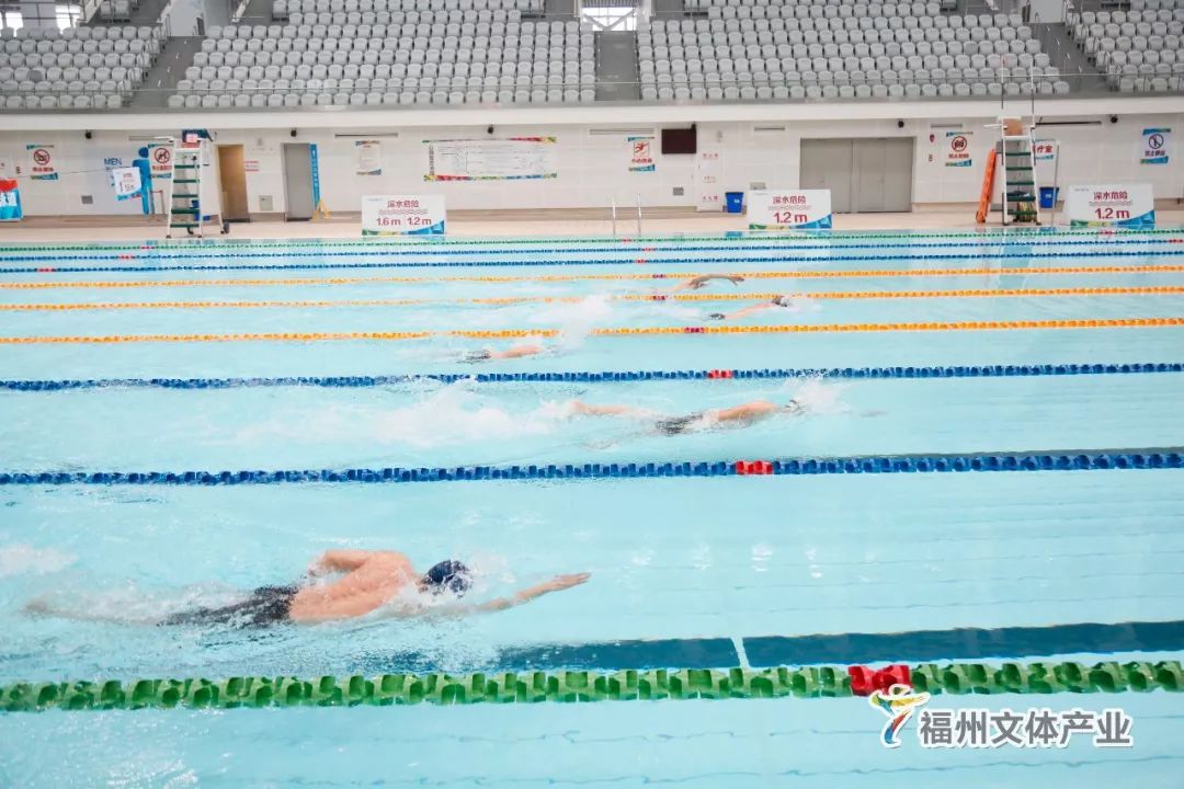 安全第一生命至上丨海峡奥体中心游泳馆举办救生技能竞赛