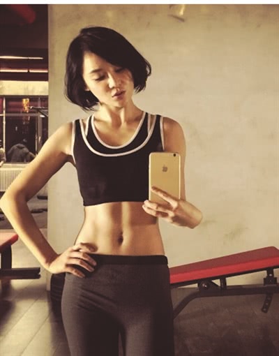 王麗坤健身照大曝光，傳說中拍照2小時，健身5分鐘 時尚 第5張