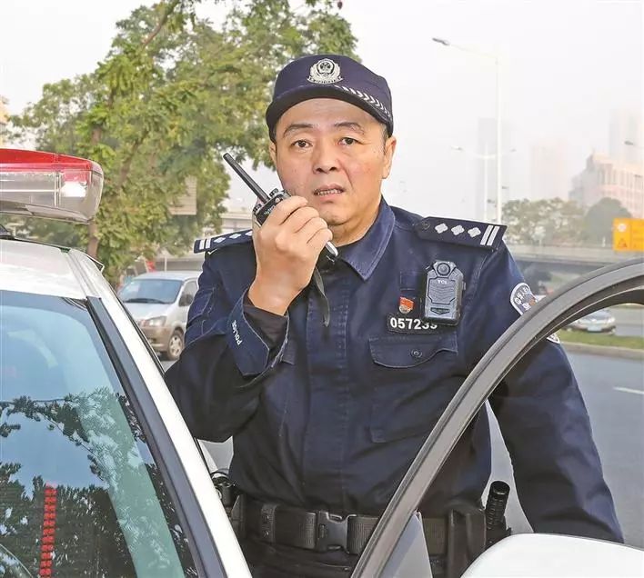 从警以来,张伟平曾荣获市公安局个人嘉奖15次,获评"优秀人民警察"称号