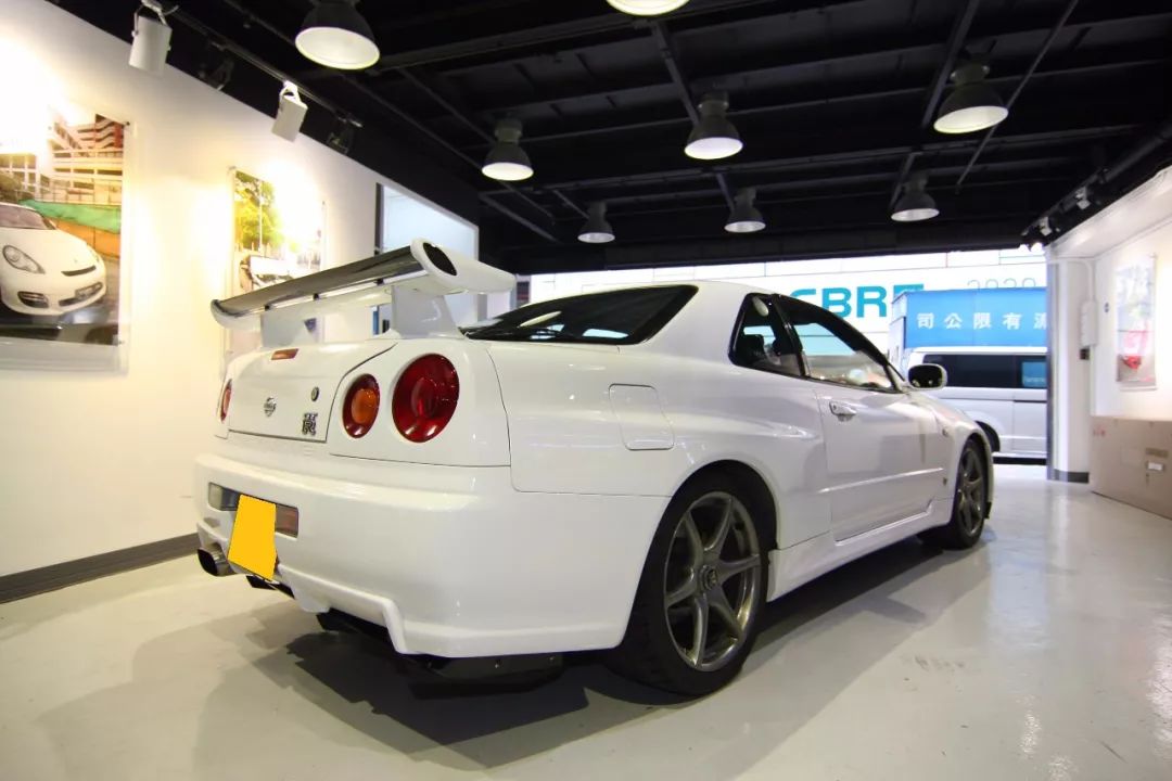 日产nissan的精神图腾,白色gtr r34