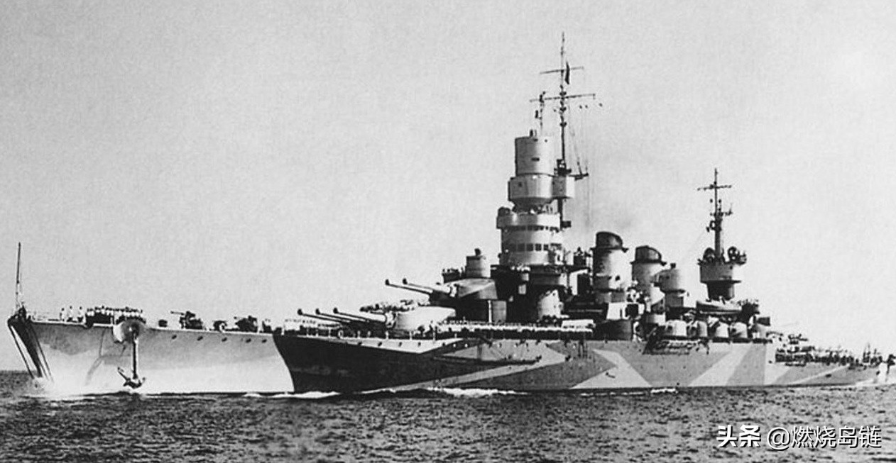 加富尔伯爵级的改进型意大利安德烈亚多里亚级战列舰