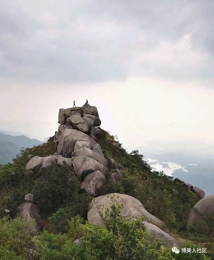 我们只是选择了 适合自己的时间出发 观音寺内的罗汉像 狮子嶂海拨651