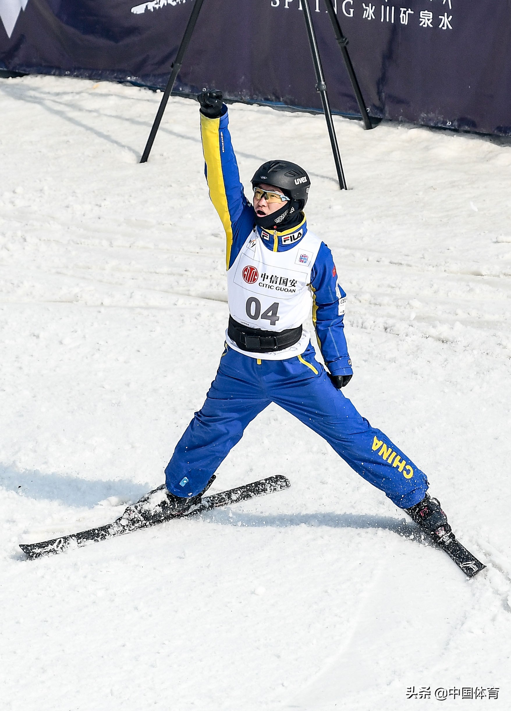 中国小将孙佳旭获自由式滑雪空中技巧世界杯总决赛冠军-搜狐大视野-搜