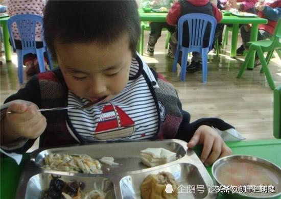 這就是差距，看中國幼兒園十元午餐，再看日本幼兒園十元午餐 親子 第10張