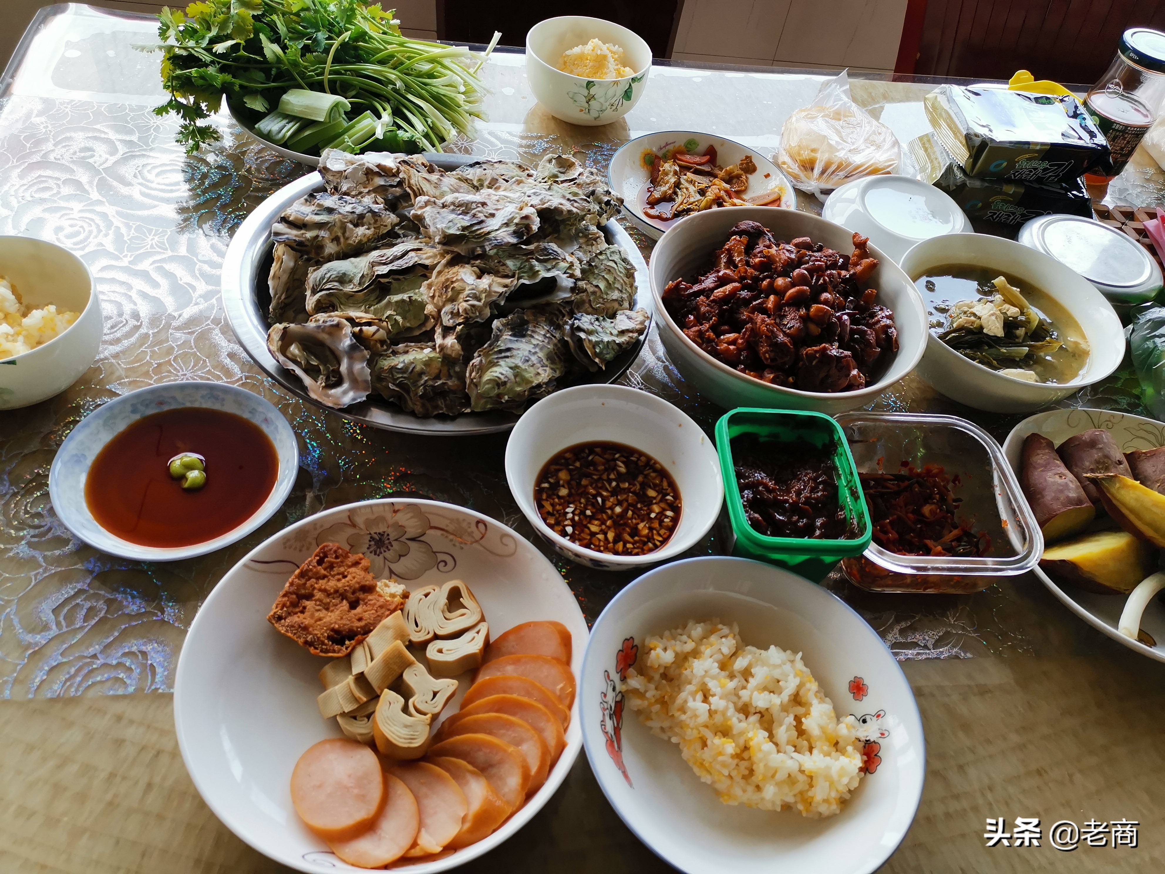 朝鲜族人家的两顿正餐,今天有荤菜,重口与清淡齐飞,有点不抗饿