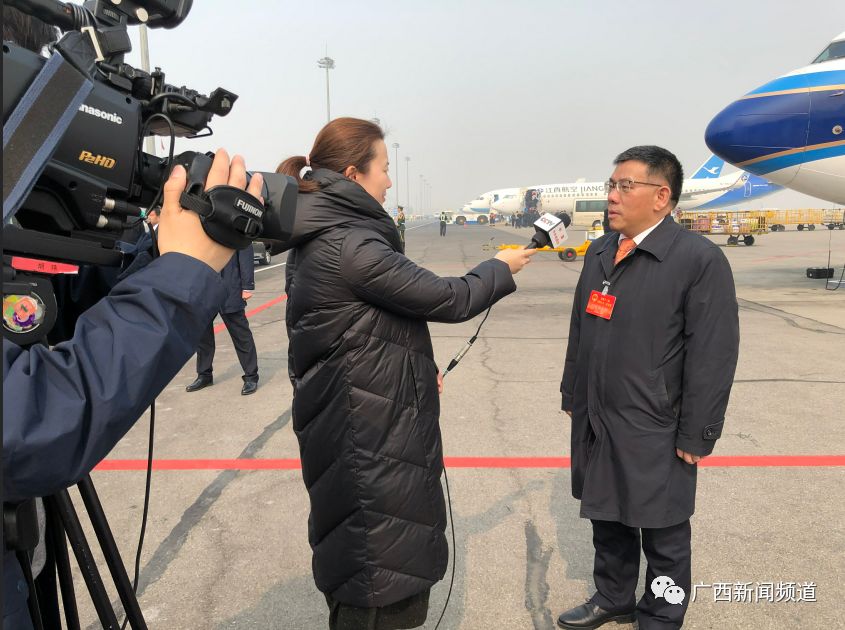 全国人大代表 黄花春建议国家在边境教育方面要加大扶持的力度,在师