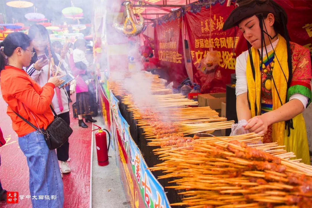 福建大田:油纸伞美食节,现场火爆!