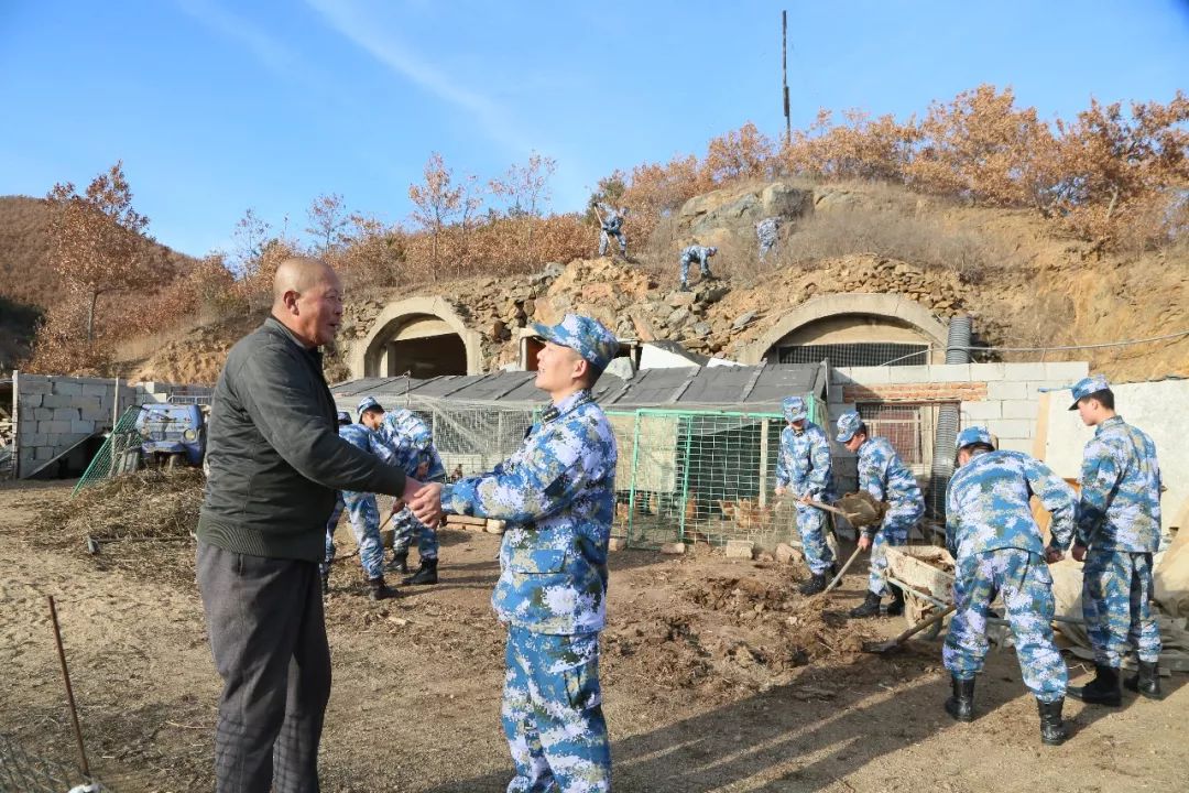 四年前,赵洪国遭遇了一场车祸 多亏该部官兵及时将其送往医院救治