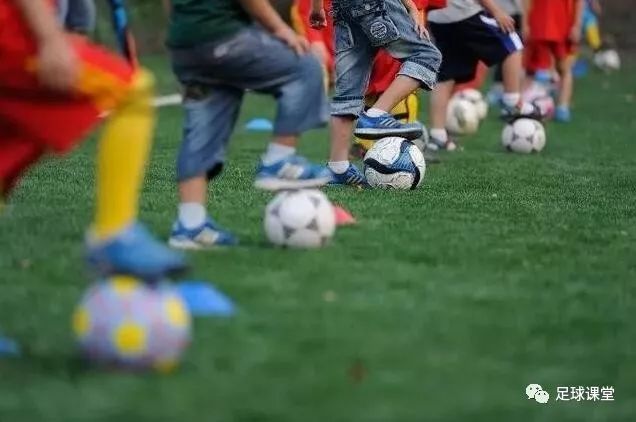 青少儿足球培训中不可或缺的自由_环境