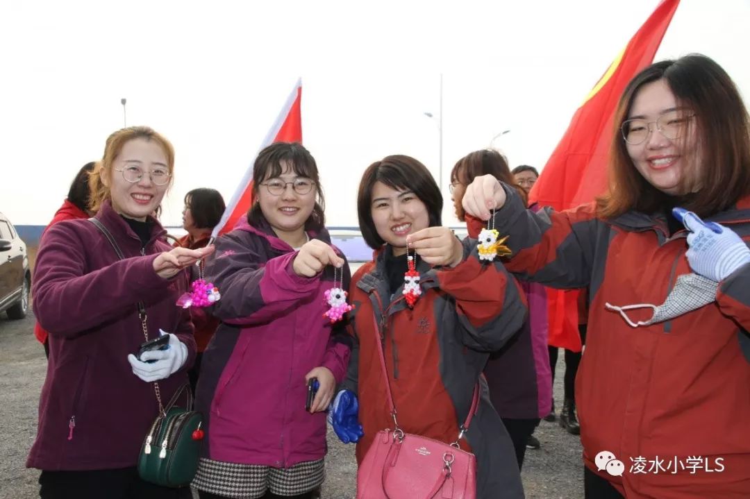 校园| 凌水小学参加"认知高新区,美化海岸线"活动