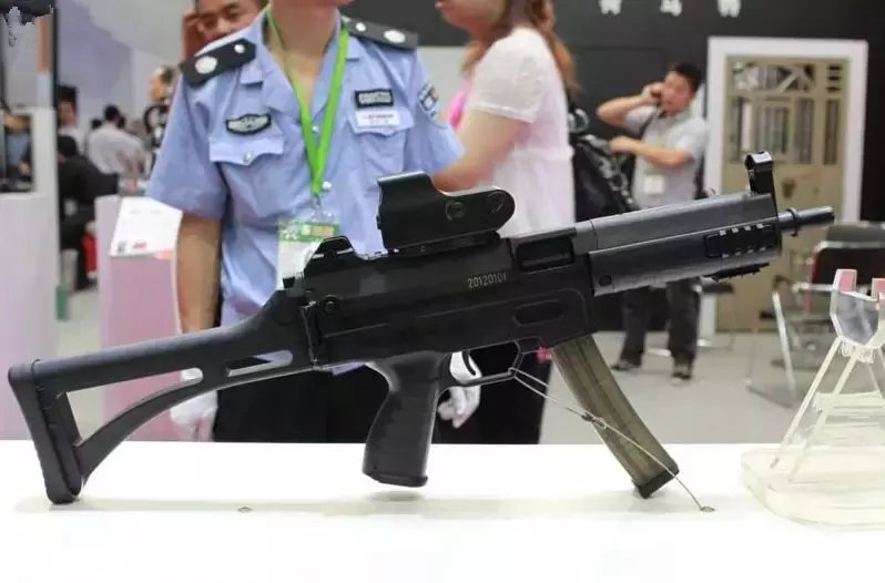 中国没有好国产冲锋枪吗? 看看这几款仿的mp5!