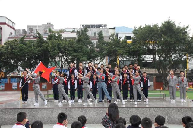 海珠丨聚德西路小学童声嘹亮红色基因在歌声中传承