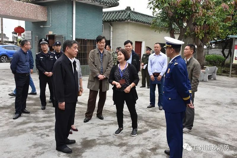 南沙区杨巨洪副区长带队开展节后复工复学消防安全检查暨"两会"消防