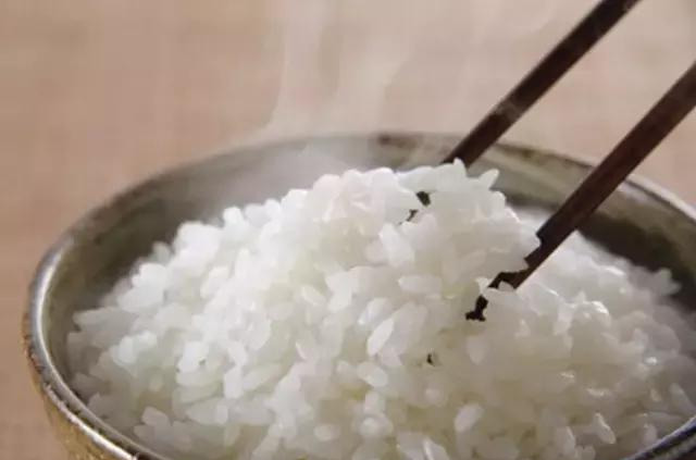 米饭糊了怎么吃